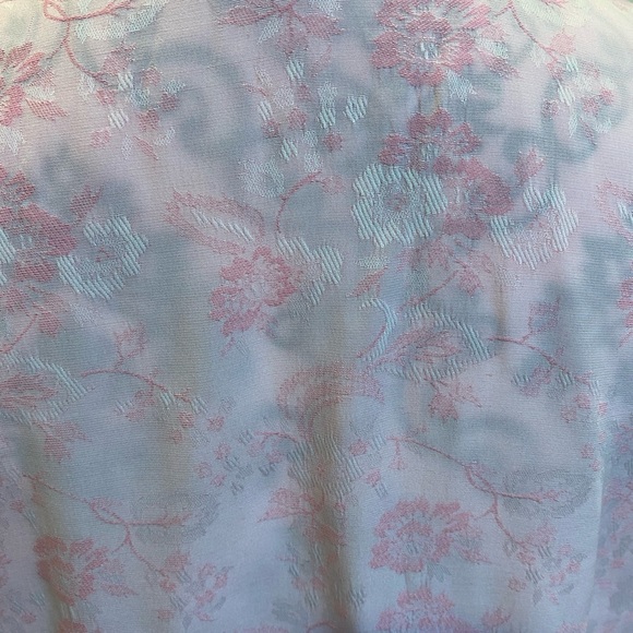 Dressbarn Size Large Pink Floral Pattern 3/4 Sleeve Button-Down Blouse - Picture 3 of 12